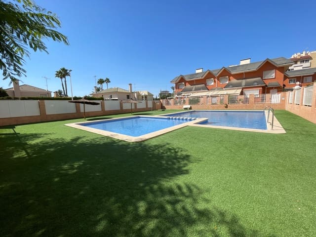 4 quarto Casa em Banda para venda em Elche / Elx com piscina garagem - 452 000 € (Ref: 10023130)