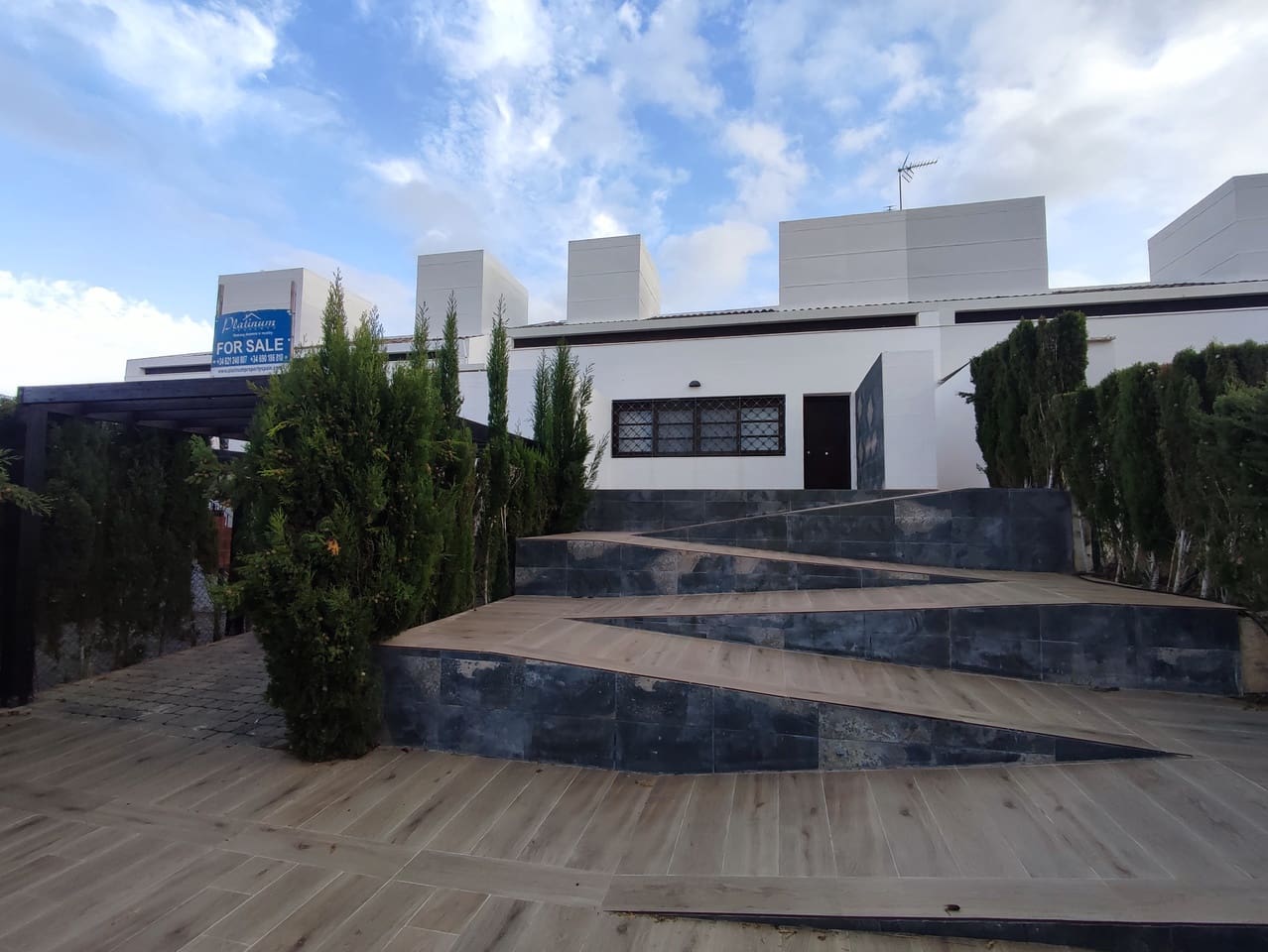2 Zimmer Villa zu verkaufen in La Peraleja Golf Resort mit Pool Garage - 264.995 € (Ref: 10031161)