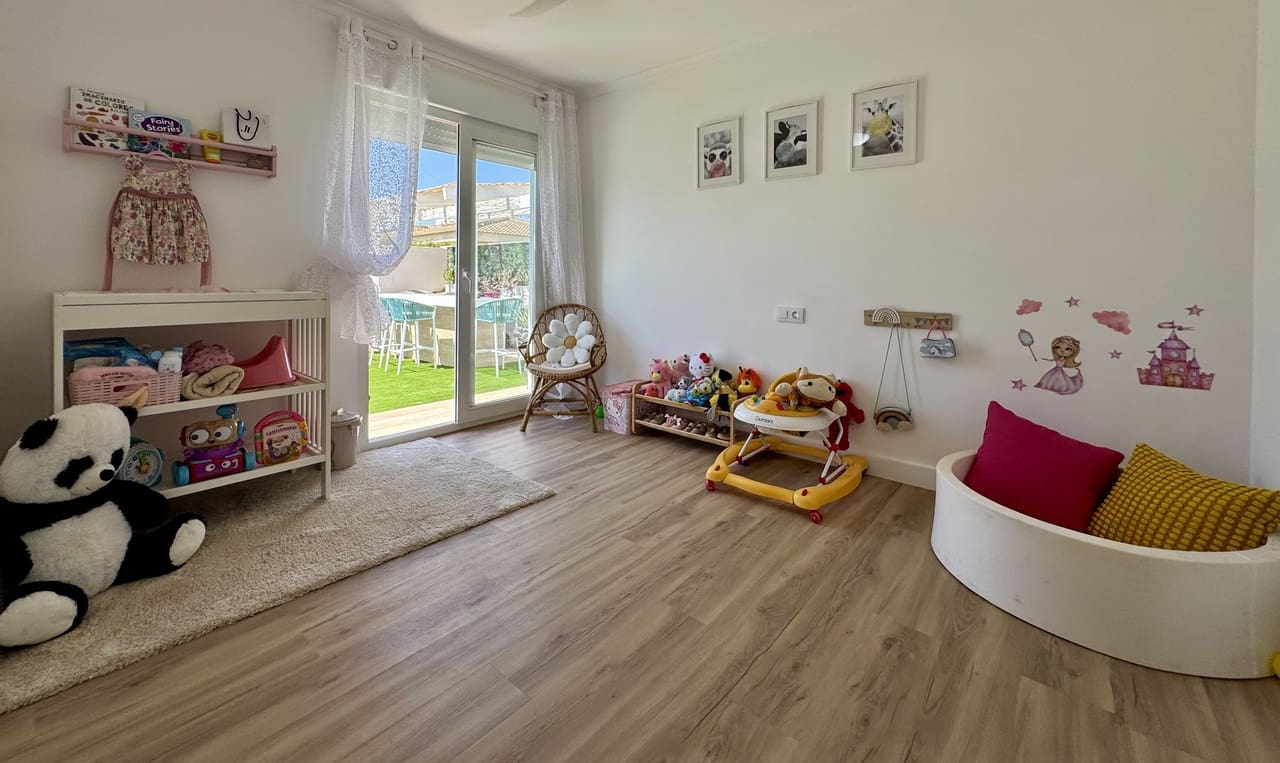 5 slaapkamer Villa te koop in Mar de Cristal met zwembad garage - € 575.000 (Ref: 10057614)