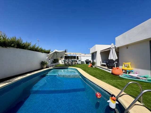 5 slaapkamer Villa te koop in Mar de Cristal, Cartagena met zwembad garage - € 575.000 (Ref: 10057614)
