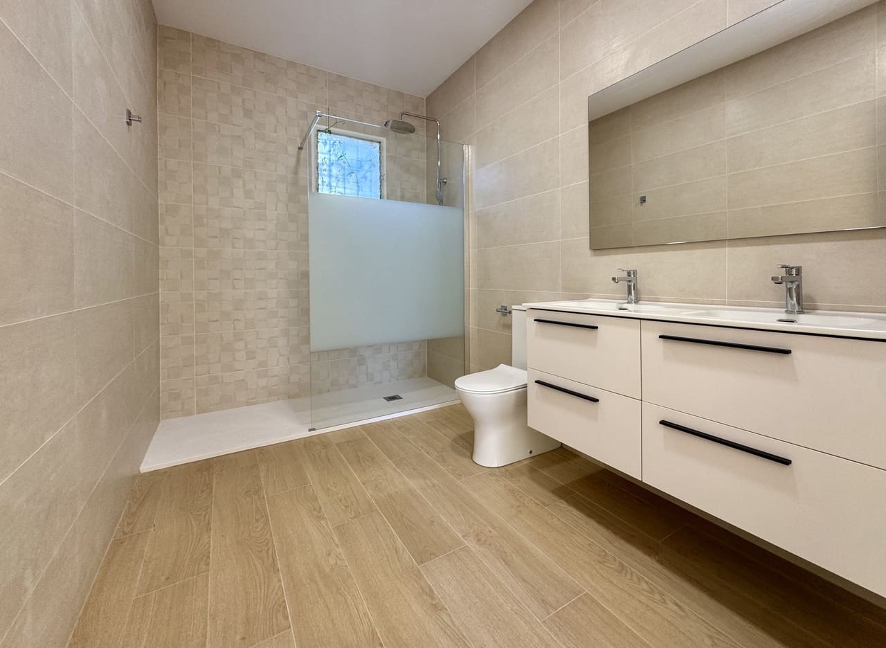 7 slaapkamer Villa te koop in Atamaria met zwembad garage - € 565.000 (Ref: 10095473)