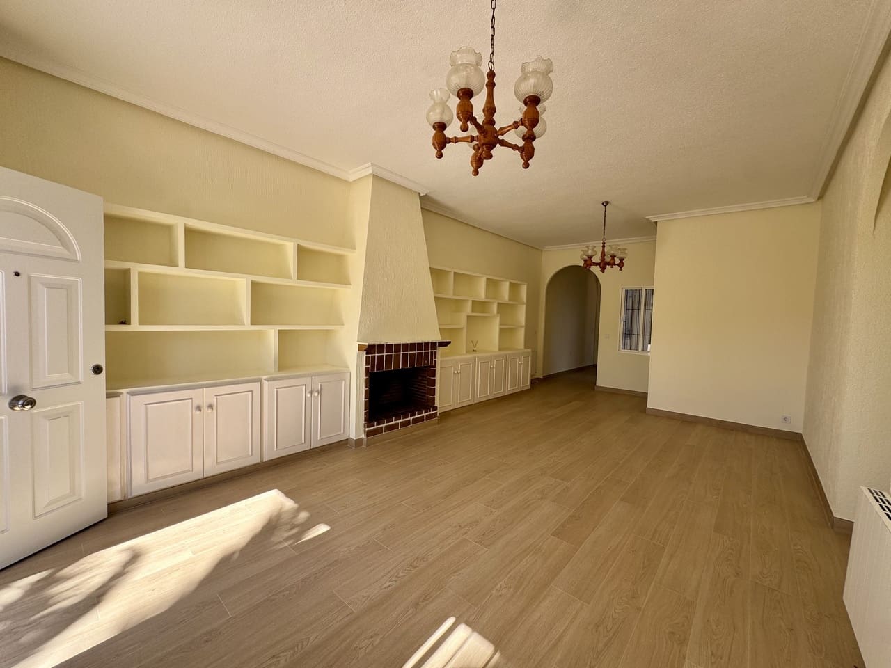 7 slaapkamer Villa te koop in Atamaria met zwembad garage - € 565.000 (Ref: 10095473)
