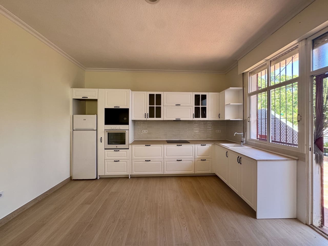 7 slaapkamer Villa te koop in Atamaria met zwembad garage - € 565.000 (Ref: 10095473)