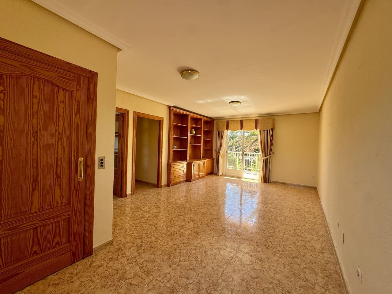 7 slaapkamer Villa te koop in Atamaria met zwembad garage - € 565.000 (Ref: 10095473)
