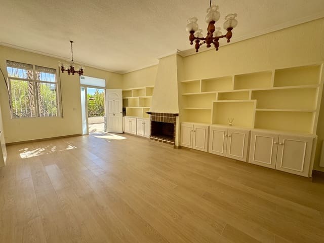 7 sypialnia Willa na sprzedaż w Atamaría, Kartagena z basenem garażem - 565 000 € (Ref: 10095473)