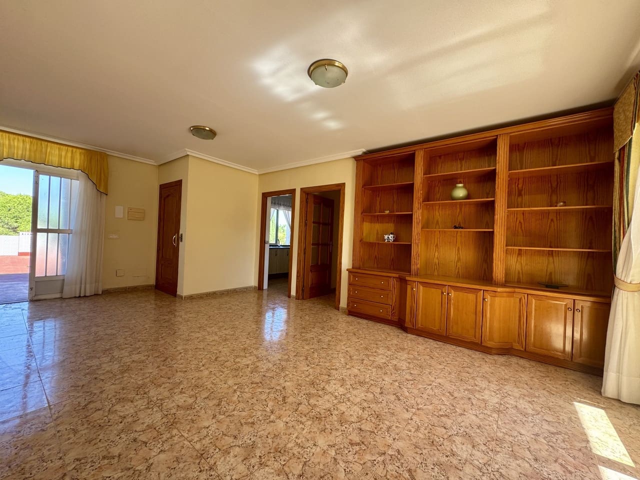 7 slaapkamer Villa te koop in Atamaria met zwembad garage - € 565.000 (Ref: 10095473)