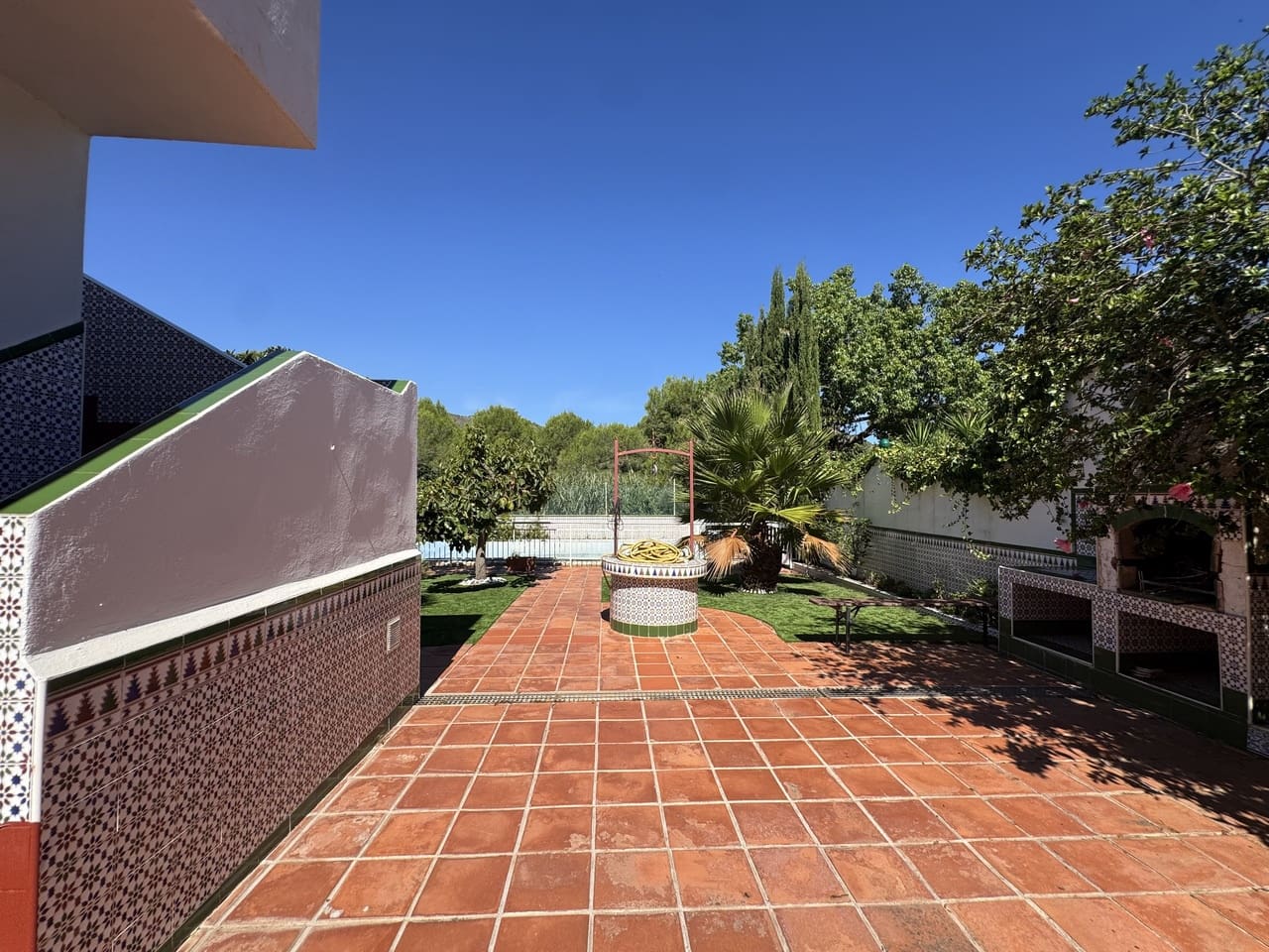 7 slaapkamer Villa te koop in Atamaria met zwembad garage - € 565.000 (Ref: 10095473)