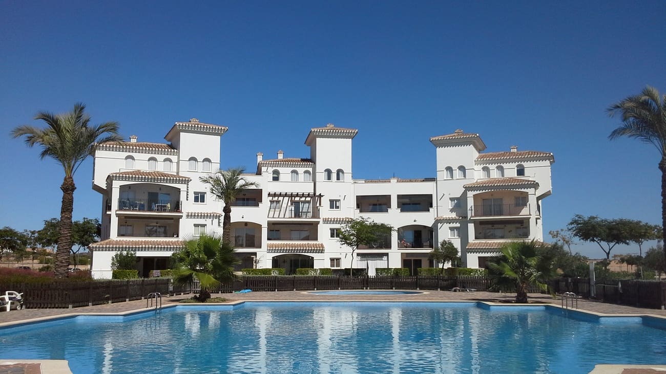 2 Zimmer Apartment zu verkaufen in Hacienda Riquelme mit Pool Garage - 165.000 € (Ref: 10130161)