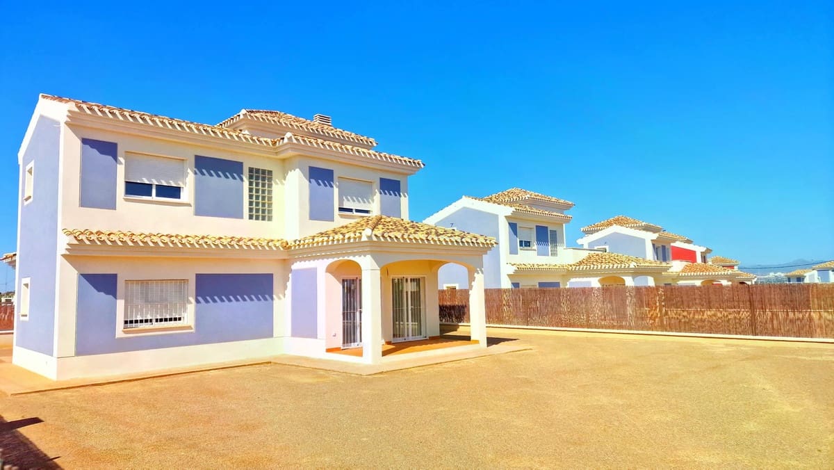 4 slaapkamer Villa te koop in Purias met garage - € 422.000 (Ref: 10167681)