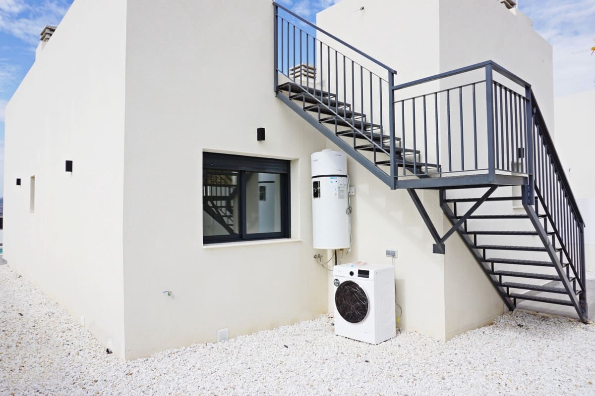 4 bedroom Villa for sale in Mazarron with pool garage - € 299,000 (Ref: 10167741)