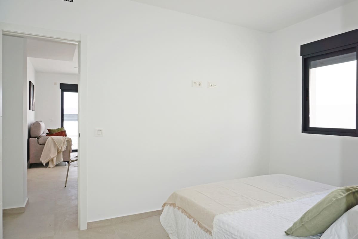 4 bedroom Villa for sale in Mazarron with pool garage - € 299,000 (Ref: 10167741)