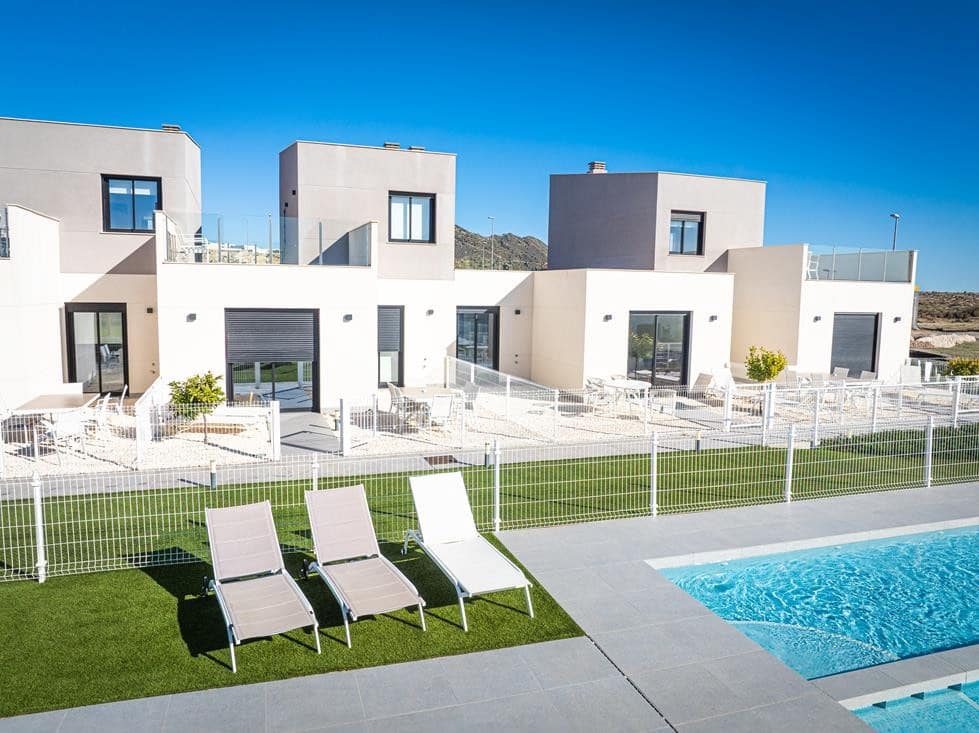 2 bedroom Townhouse for sale in Banos y Mendigo with pool - € 229,000 (Ref: 10167761)