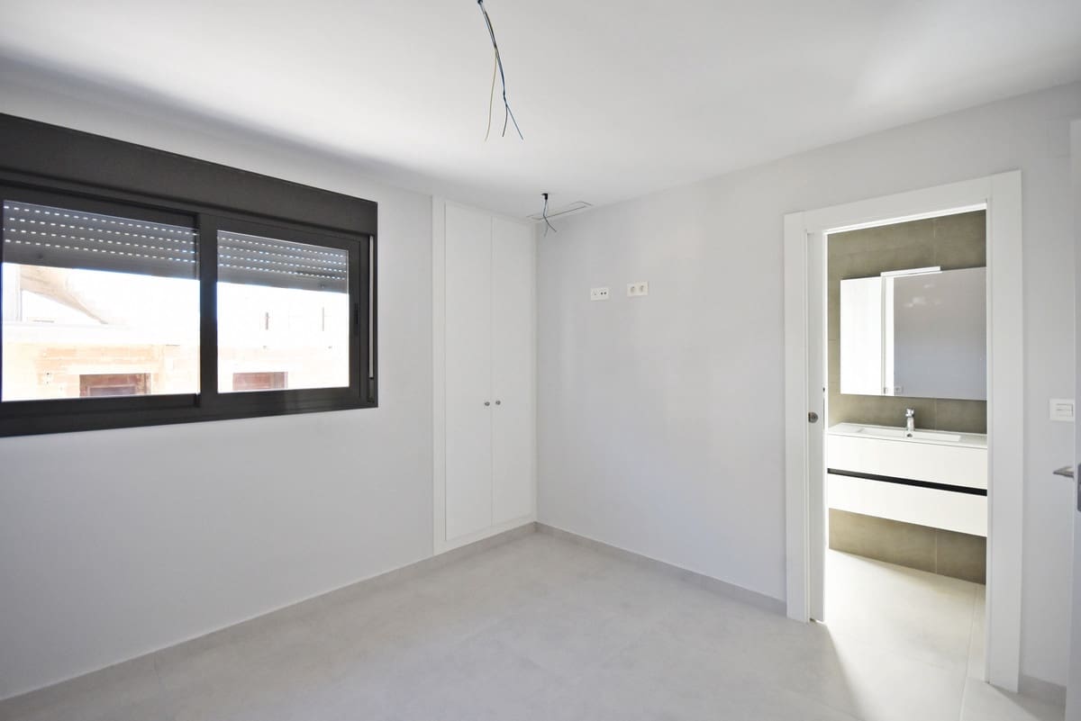 3 soverom Leilighet til salgs i Alamillo med svømmebasseng garasje - € 309 000 (Ref: 10167834)