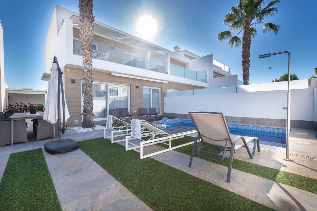 3 soverom Villa til salgs i San Pedro del Pinatar med svømmebasseng garasje - € 375 000 (Ref: 10181651)