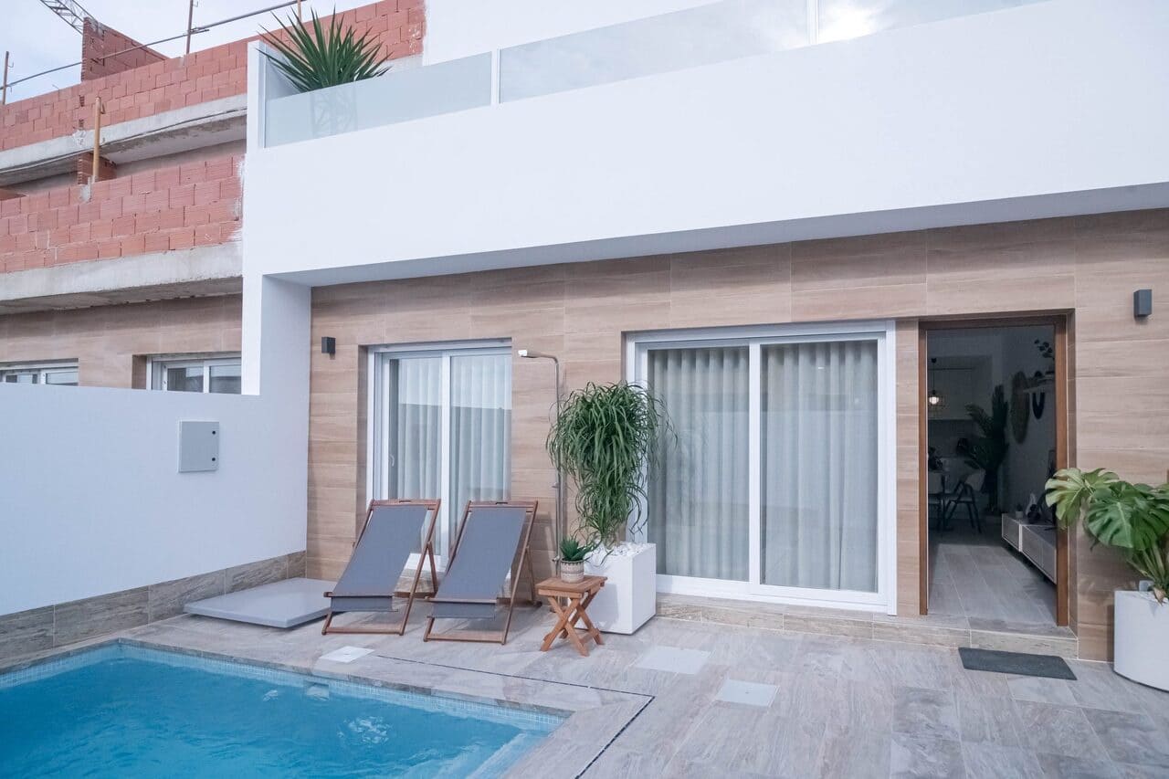 3 bedroom Townhouse for sale in Avileses with pool - € 289,900 (Ref: 7324020)