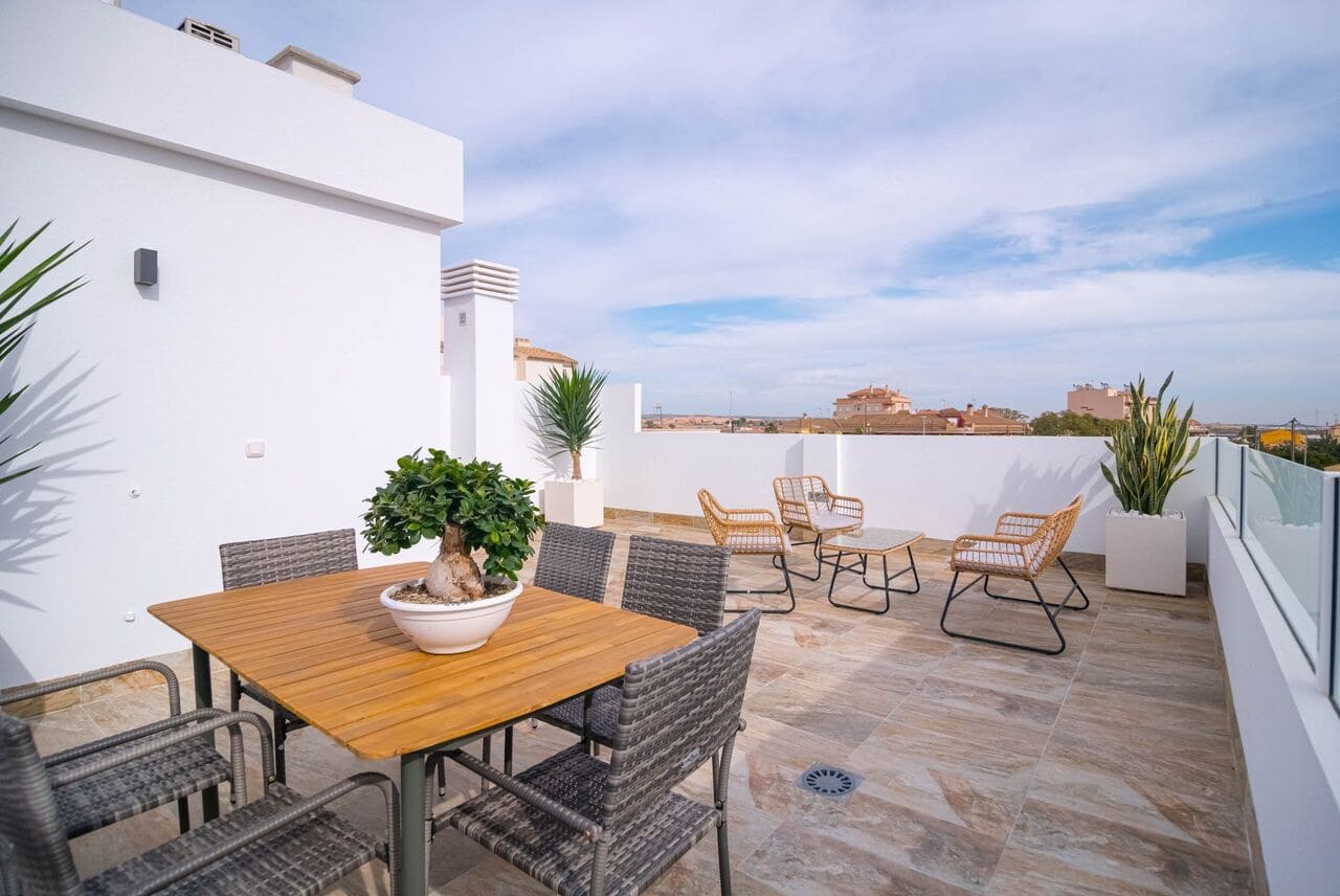 3 bedroom Townhouse for sale in Avileses with pool - € 289,900 (Ref: 7324020)