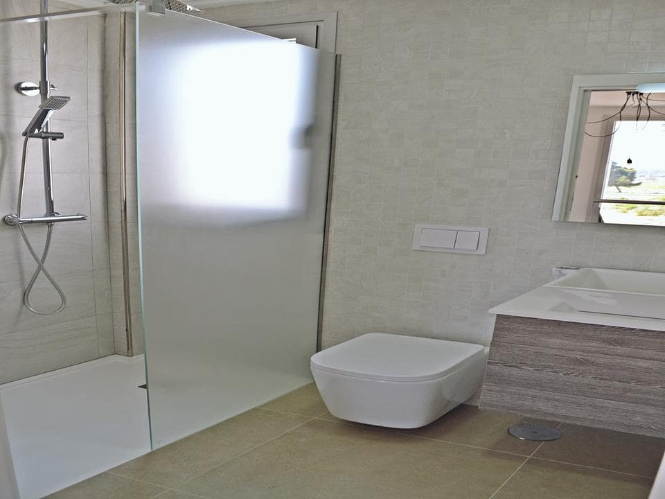 Chalet de 3 habitaciones en Los Alcázares en venta con piscina - 395.000 € (Ref: 7430069)