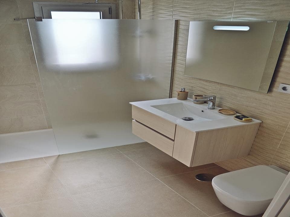 Chalet de 3 habitaciones en Los Alcázares en venta con piscina - 395.000 € (Ref: 7430069)