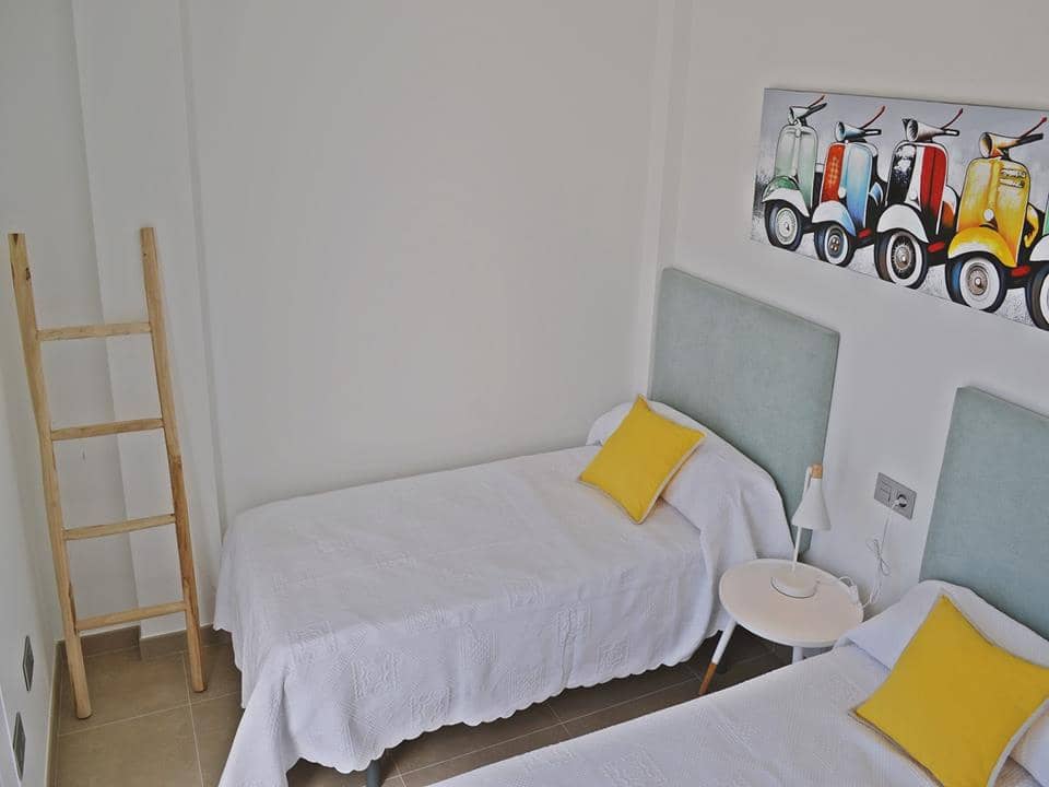 Chalet de 3 habitaciones en Los Alcázares en venta con piscina - 395.000 € (Ref: 7430069)