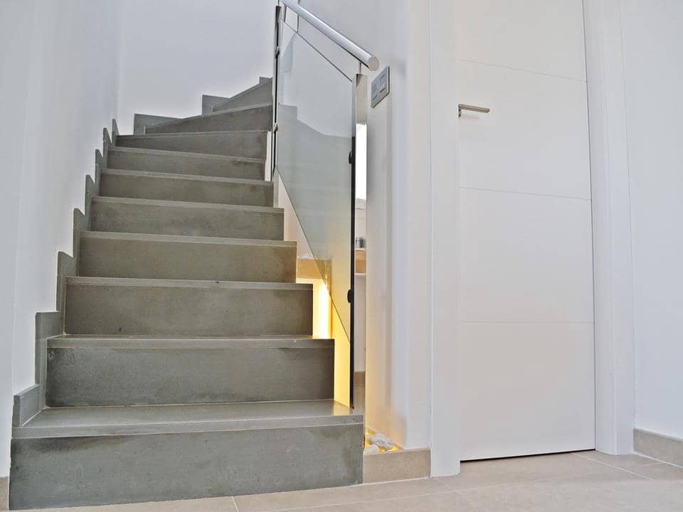 Chalet de 3 habitaciones en Los Alcázares en venta con piscina - 395.000 € (Ref: 7430069)