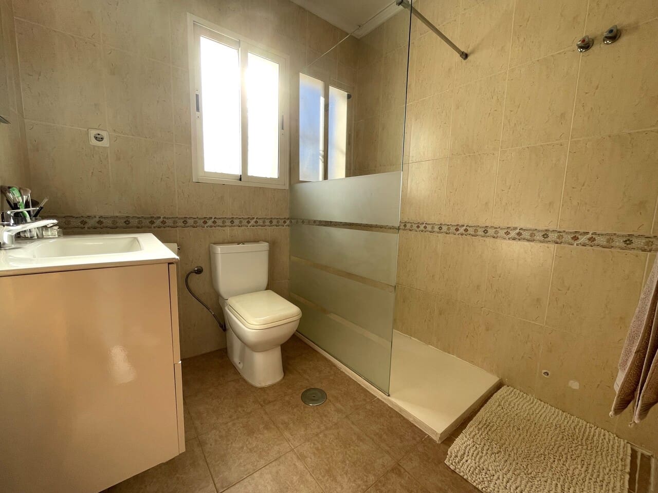 4 soveværelse Villa til salg i Estrella de Mar med swimmingpool - € 450.000 (Ref: 7834179)