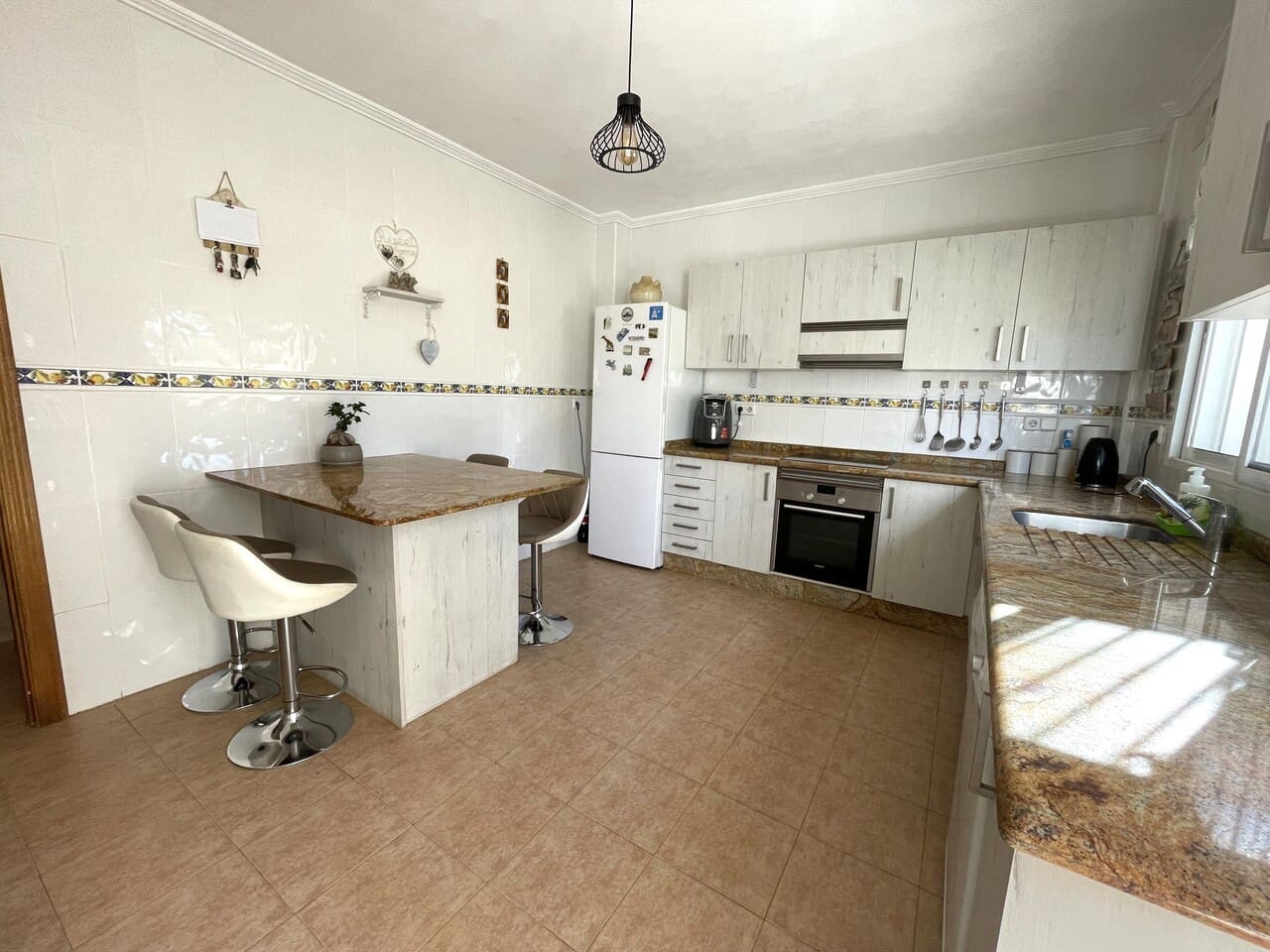 4 soveværelse Villa til salg i Estrella de Mar med swimmingpool - € 450.000 (Ref: 7834179)