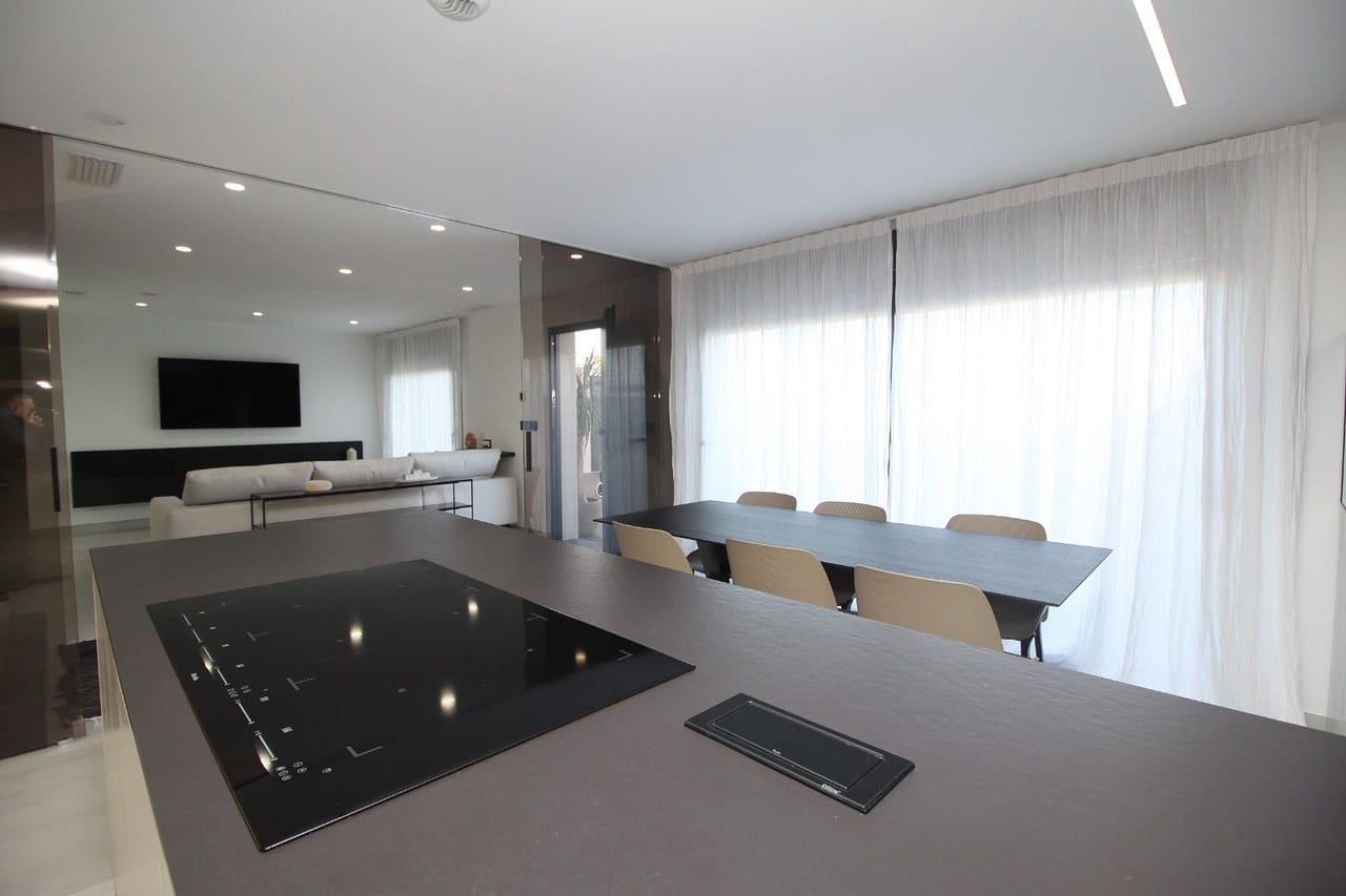 4 soveværelse Villa til salg i San Pedro del Pinatar med swimmingpool - € 480.000 (Ref: 8252467)