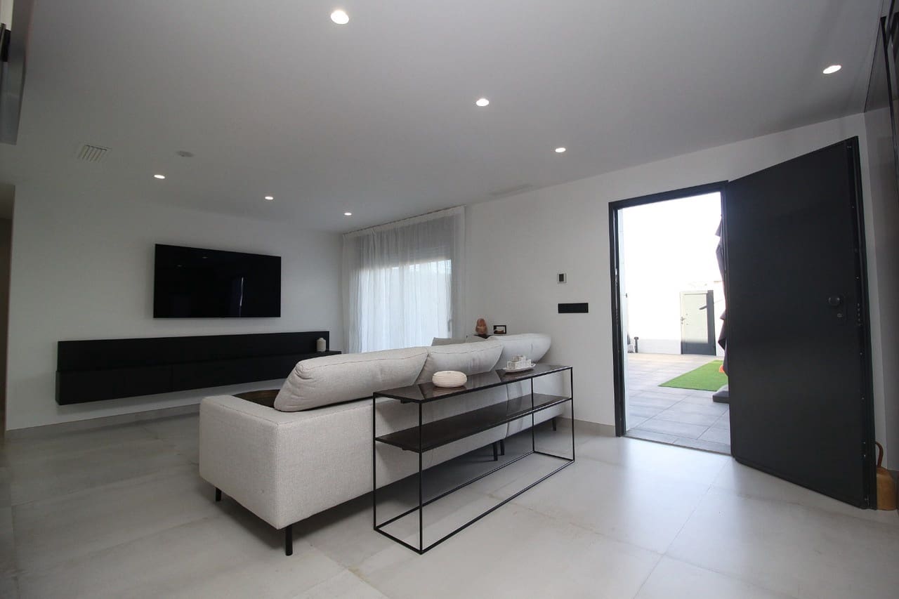 4 soveværelse Villa til salg i San Pedro del Pinatar med swimmingpool - € 480.000 (Ref: 8252467)