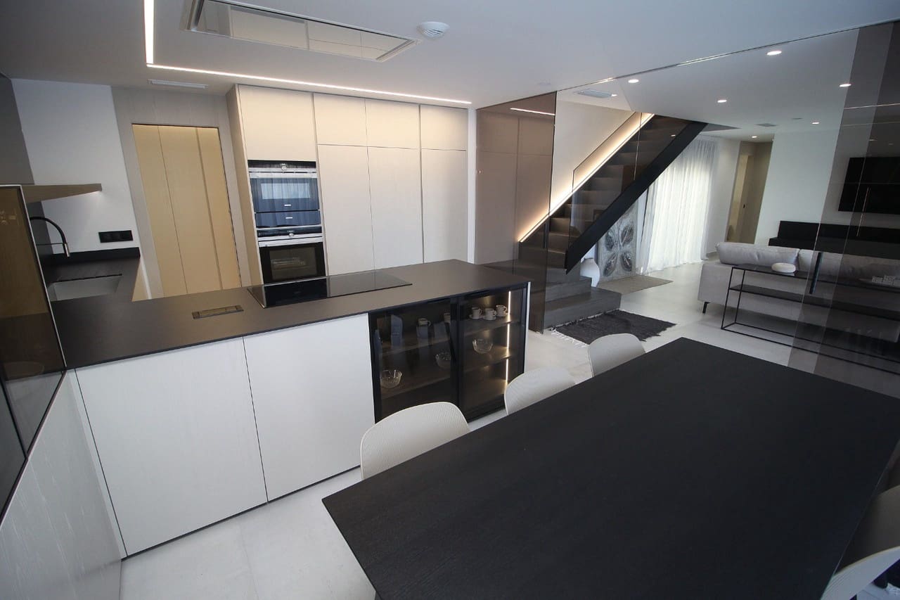 4 soveværelse Villa til salg i San Pedro del Pinatar med swimmingpool - € 480.000 (Ref: 8252467)