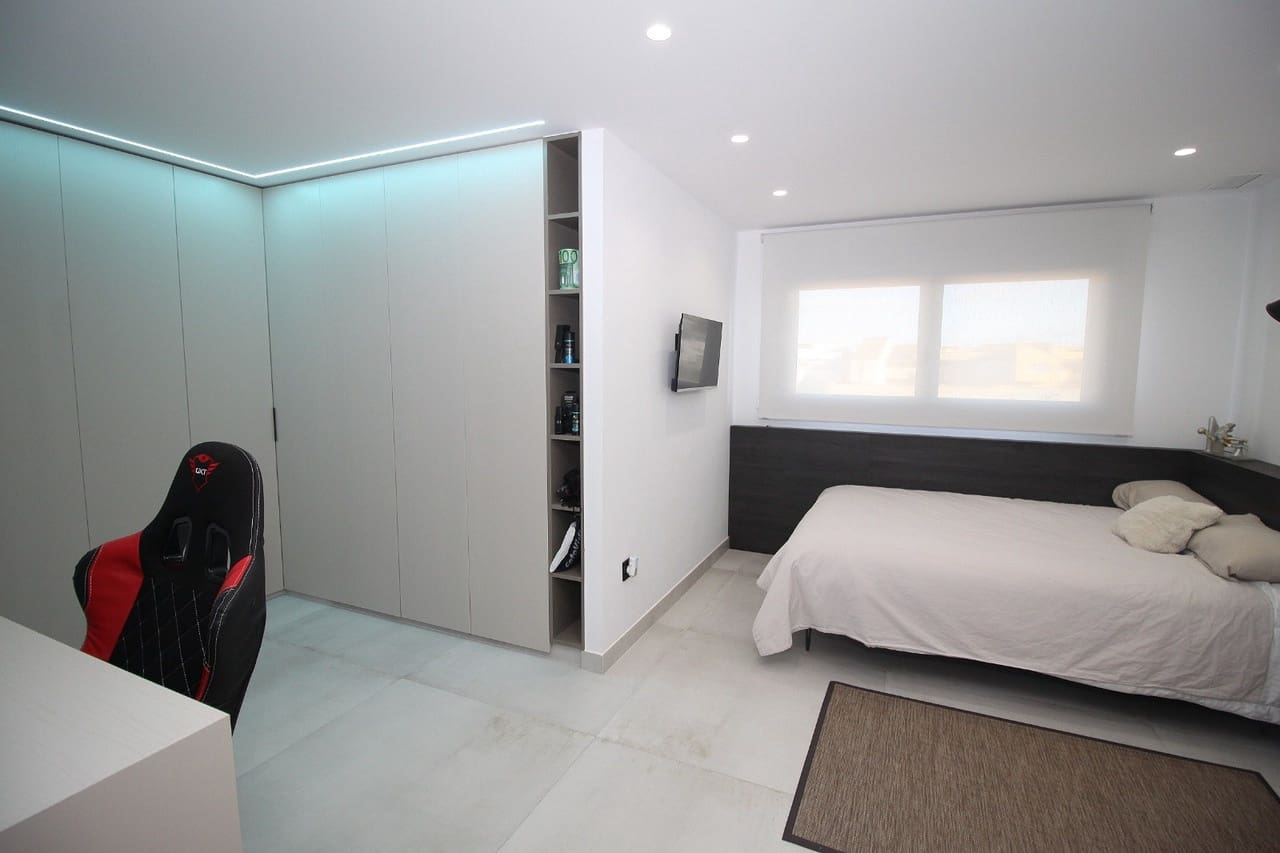 4 soveværelse Villa til salg i San Pedro del Pinatar med swimmingpool - € 480.000 (Ref: 8252467)