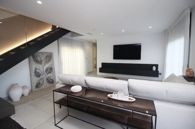 4 soveværelse Villa til salg i San Pedro del Pinatar med swimmingpool - € 480.000 (Ref: 8252467)