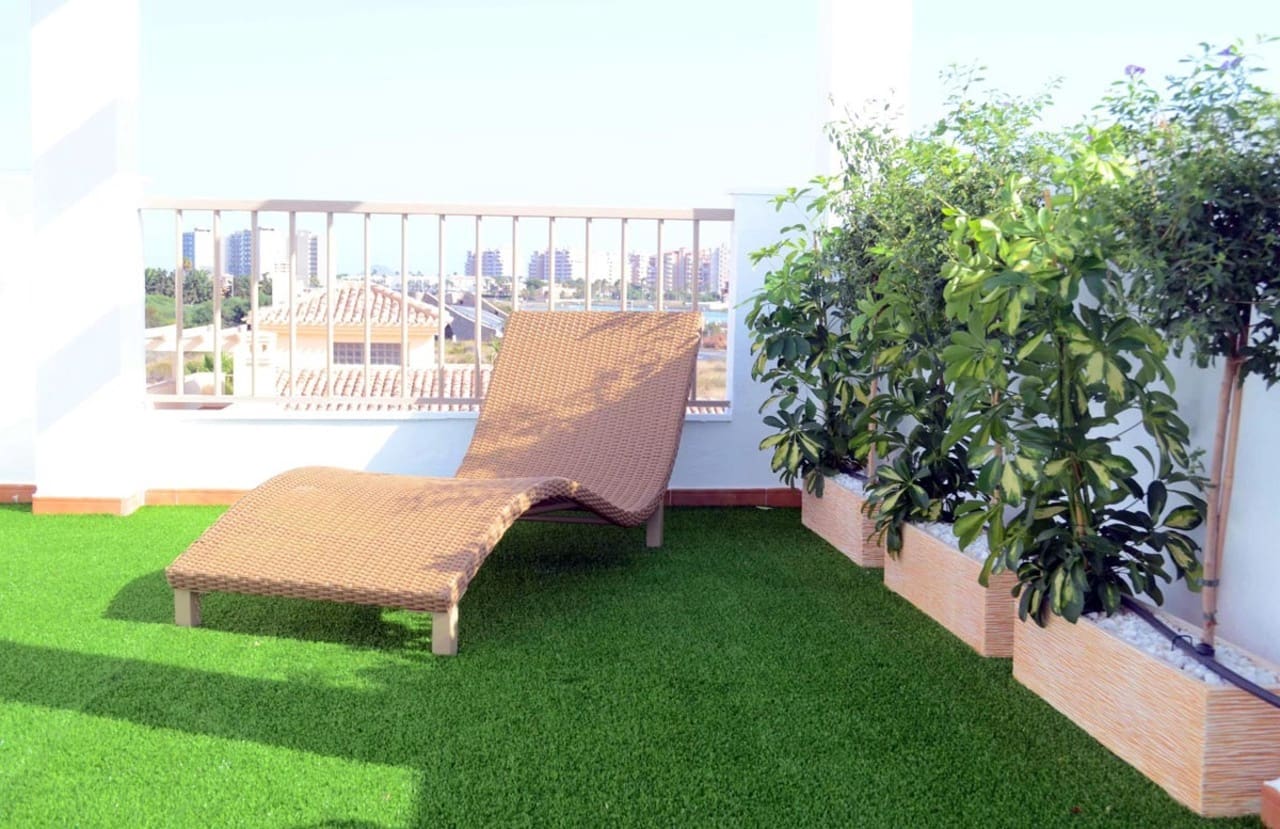 4 bedroom Villa for sale in La Manga del Mar Menor with garage - € 389,000 (Ref: 8893611)