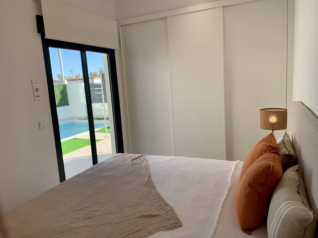 3 quarto Moradia para venda em Los Alcázares com piscina - 429 000 € (Ref: 8893620)