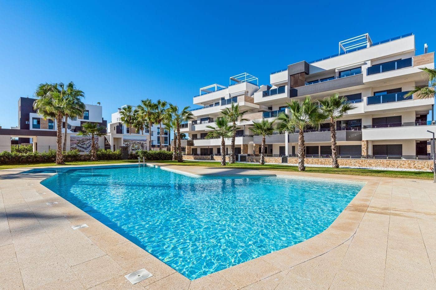 2 bedroom Apartment for sale in Orihuela Costa with pool garage - € 299,000 (Ref: 8952001)