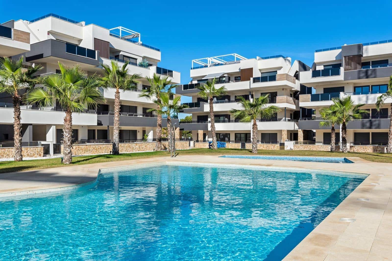 2 bedroom Apartment for sale in Orihuela Costa with pool garage - € 299,000 (Ref: 8952001)