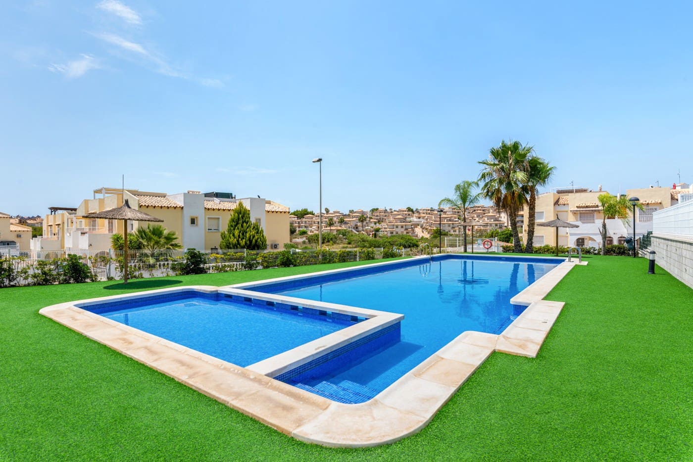 2 bedroom Apartment for sale in Orihuela Costa with pool garage - € 239,000 (Ref: 8952002)