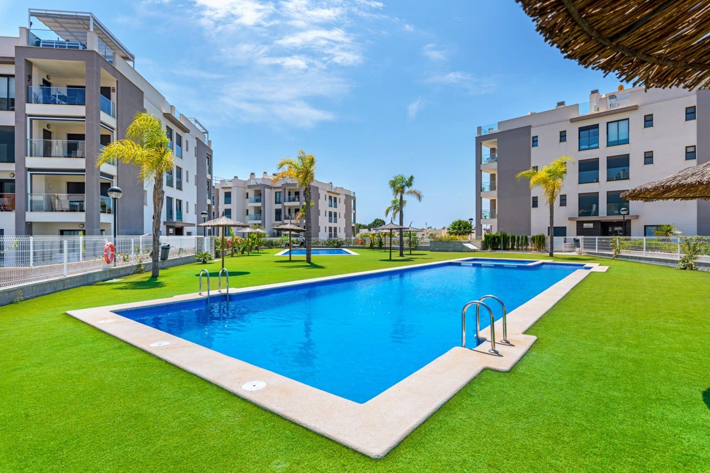 2 bedroom Apartment for sale in Orihuela Costa with pool garage - € 239,000 (Ref: 8952002)