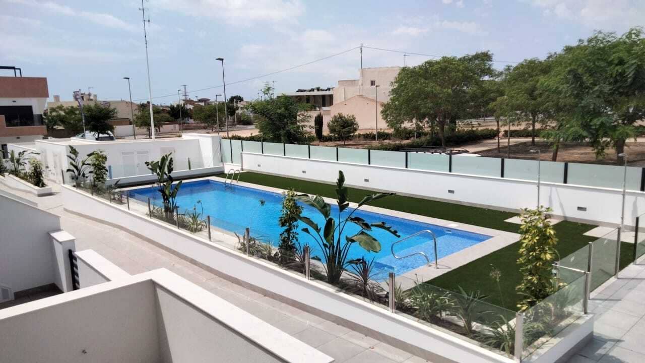 2 bedroom Apartment for sale in Pilar de la Horadada with pool - € 215,000 (Ref: 8971265)