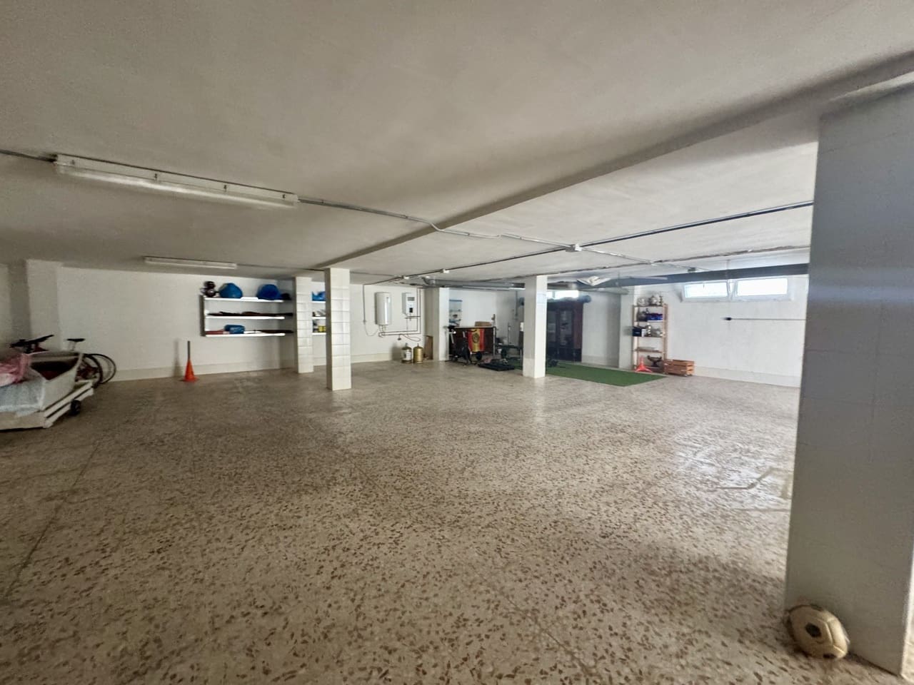 5 soveværelse Villa til salg i Mar de Cristal med swimmingpool garage - € 465.000 (Ref: 9028389)