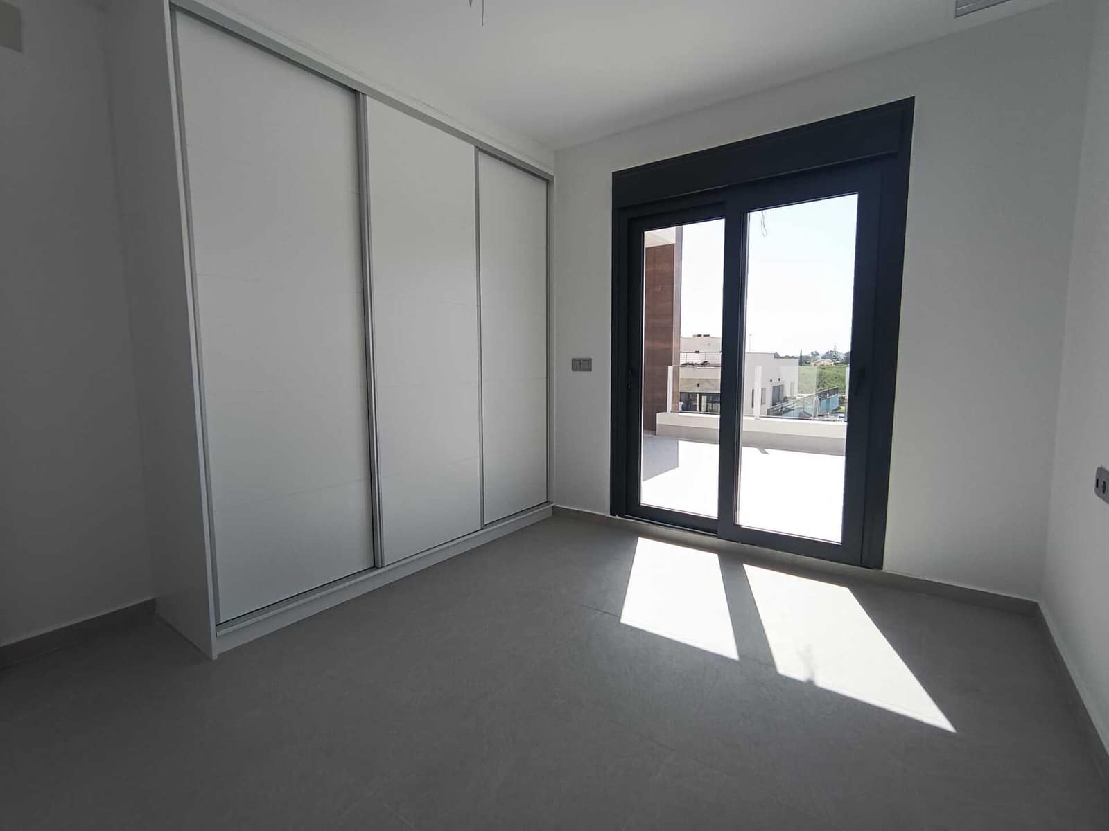 3 sypialnia Apartament na sprzedaż w Daya Nueva z basenem - 299 000 € (Ref: 9215569)