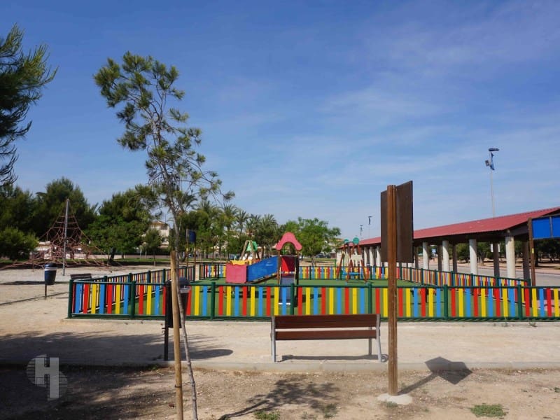 Chalet de 3 habitaciones en Santiago de la Ribera en venta - 335.000 € (Ref: 9306794)