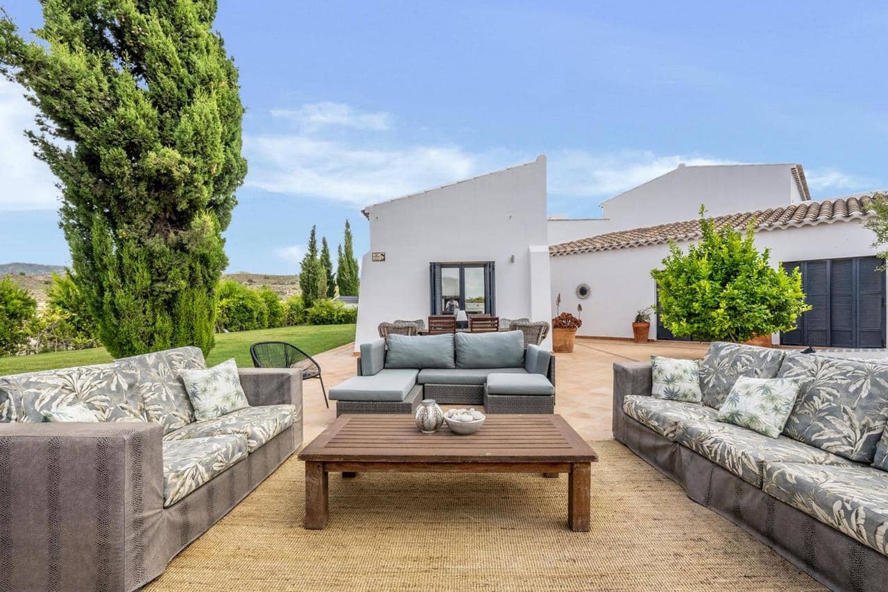 5 soverom Villa til salgs i Banos y Mendigo med svømmebasseng garasje - € 995 000 (Ref: 9306797)