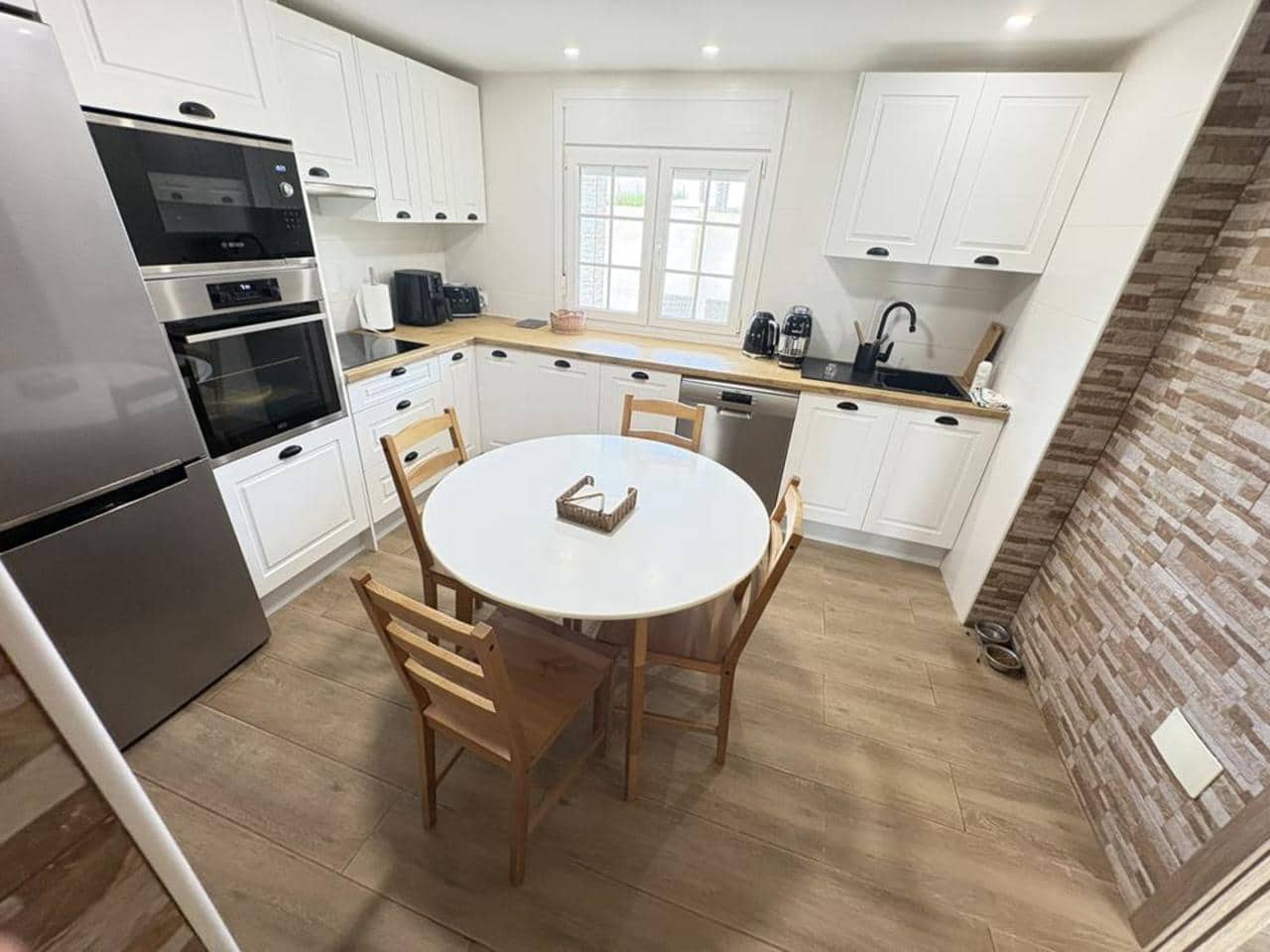 4 makuuhuone Huvila myytävänä paikassa Banos y Mendigo mukana uima-altaan - 475 000 € (Ref: 9306815)