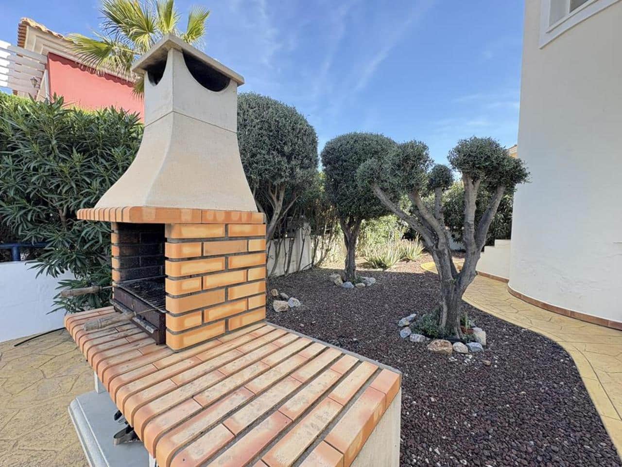 Chalet de 2 habitaciones en Baños y Mendigo en venta con piscina garaje - 275.000 € (Ref: 9306823)