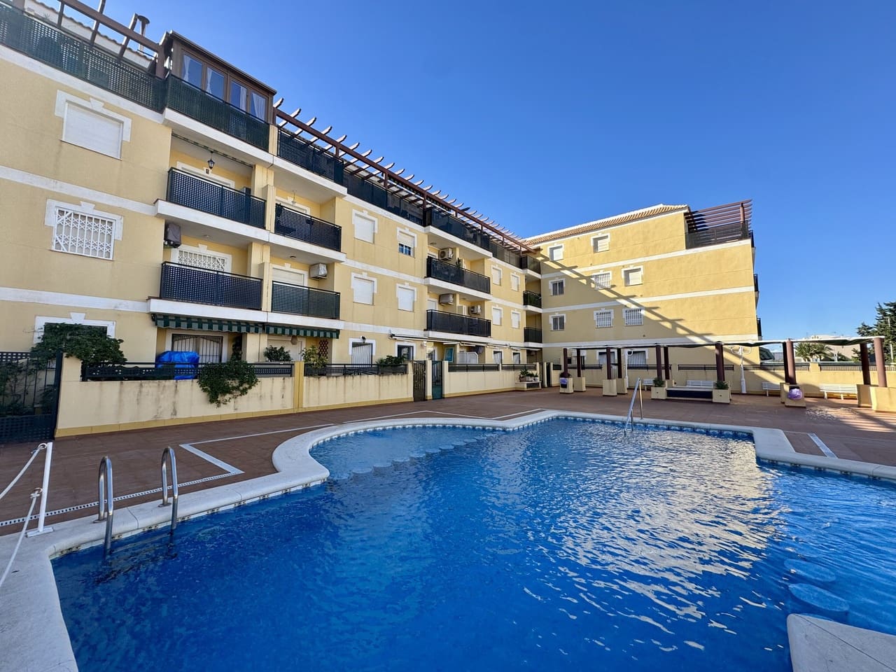 2 chambre Appartement à vendre à Mar de Cristal avec piscine - 150 000 € (Ref: 9402585)