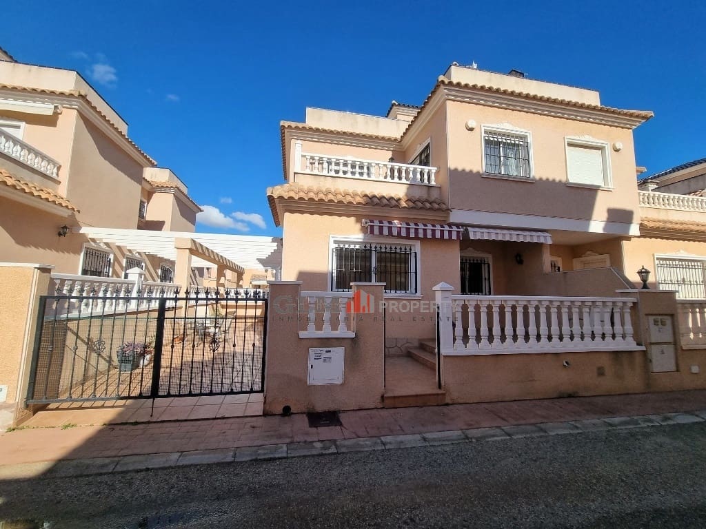 3 bedroom Apartment for sale in San Javier with pool - € 199,000 (Ref: 9431814)