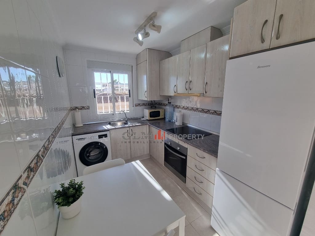 2 soverom Leilighet til salgs i Los Alcazares med svømmebasseng - € 169 000 (Ref: 9431817)