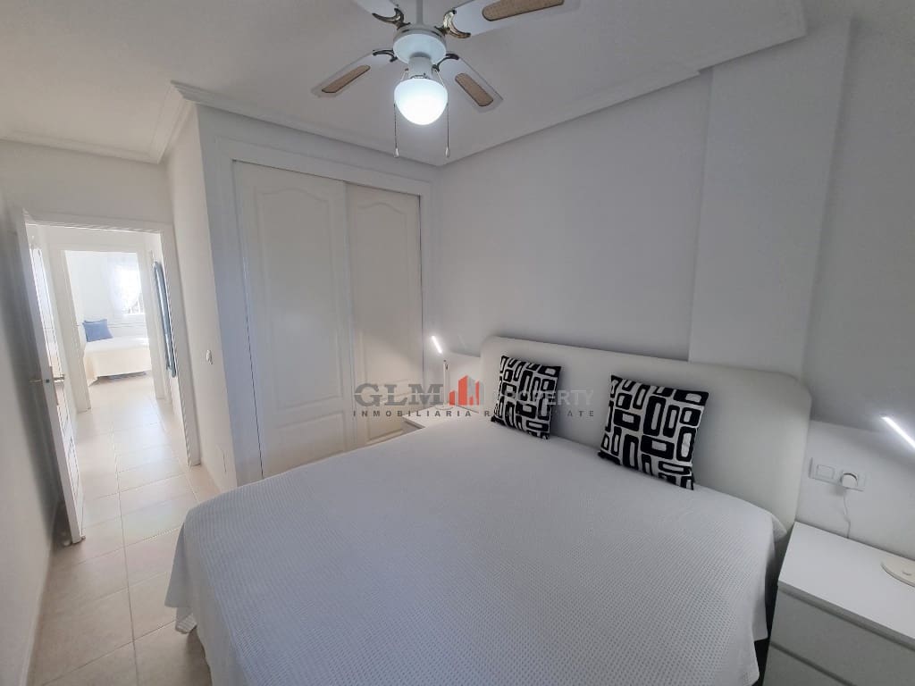 2 soverom Leilighet til salgs i Los Alcazares med svømmebasseng - € 169 000 (Ref: 9431817)