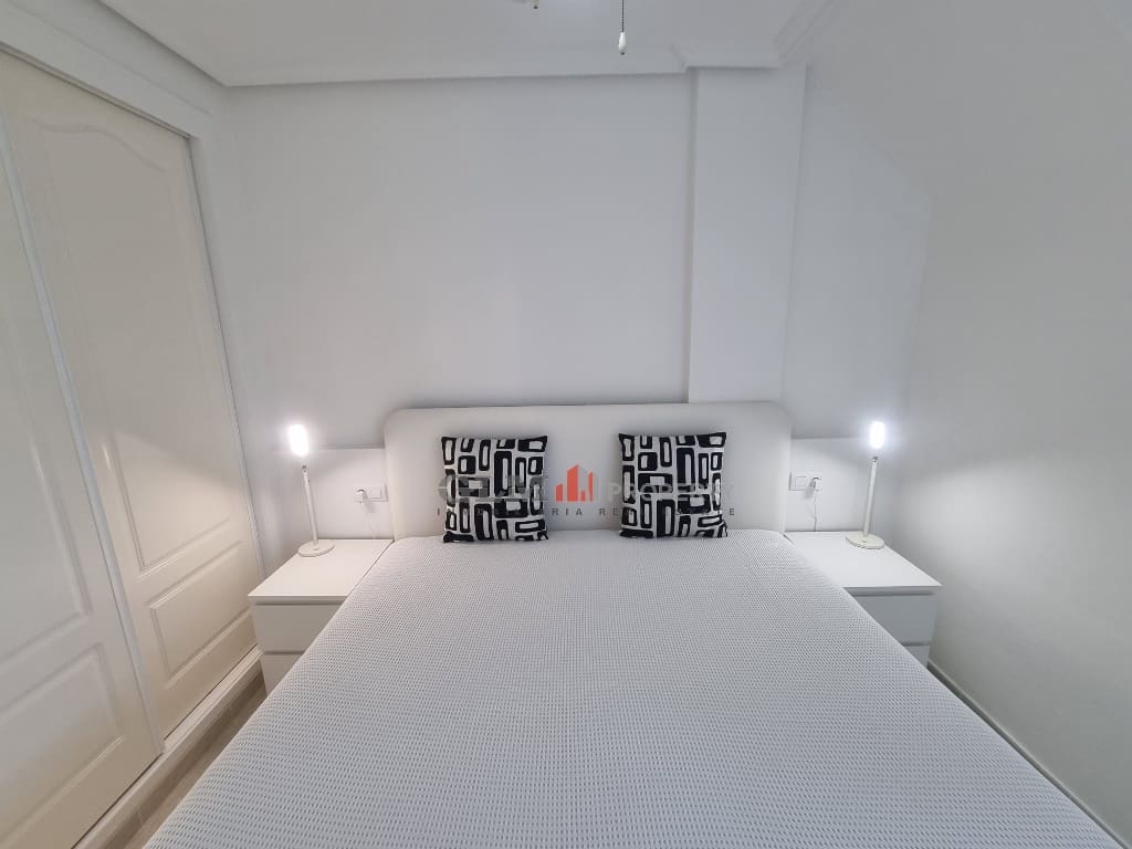 2 soverom Leilighet til salgs i Los Alcazares med svømmebasseng - € 169 000 (Ref: 9431817)