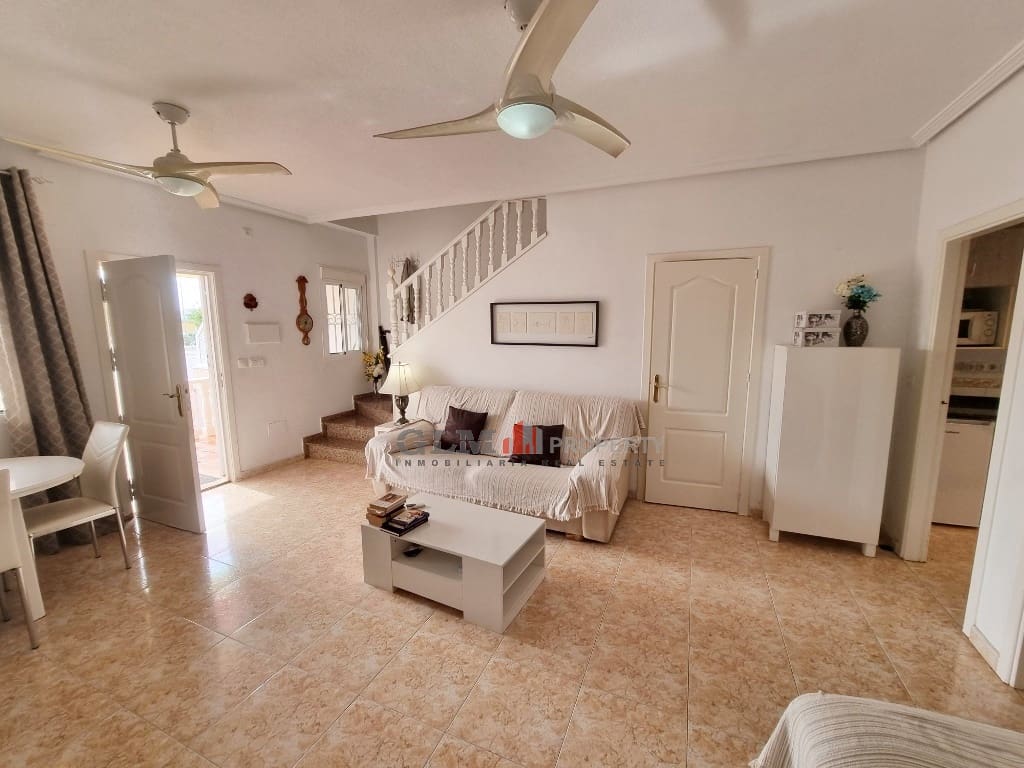 Apartment for sale in Los Alcazares with pool - € 229,000 (Ref: 9431820)